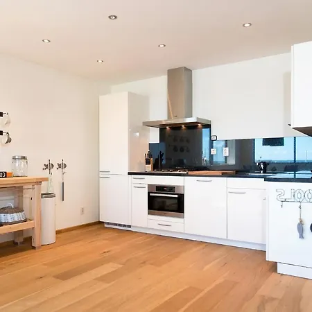 Apartment Modern With A View Of The Scheveningen Harbor The Hague
