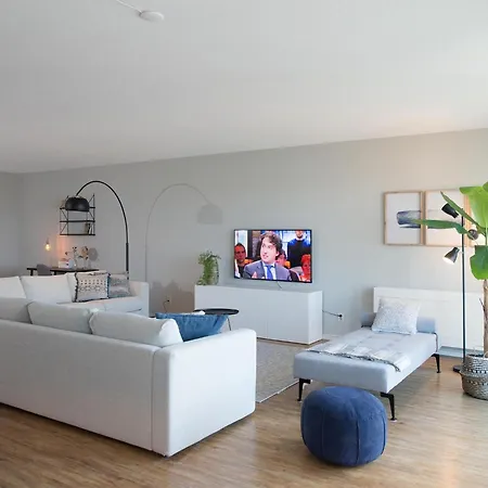 Modern With A View Of The Scheveningen Harbor 公寓