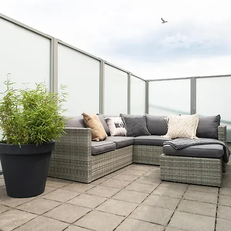 Apartment Modern With A View Of The Scheveningen Harbor The Hague